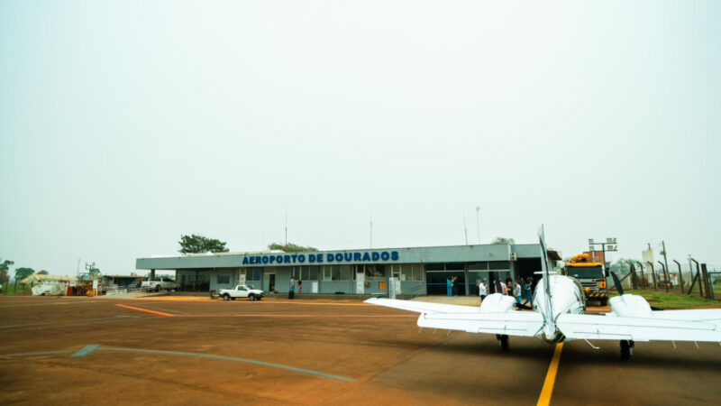 Após mais de 3 anos fechada para obras, pista do aeroporto de Dourados é liberada