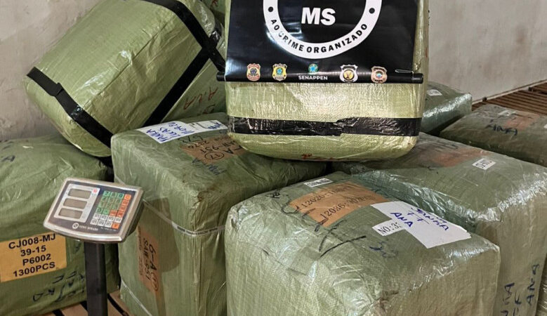 Força integrada da polícia estoura depósito do contrabando em MS