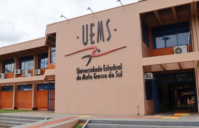 UEMS lança edital de vestibular com 2.637 vagas em 68 cursos