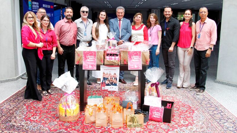 Gabinete Solidário: Equipe de Hashioka arrecada mais de 350 itens para Campanha Outubro Rosa