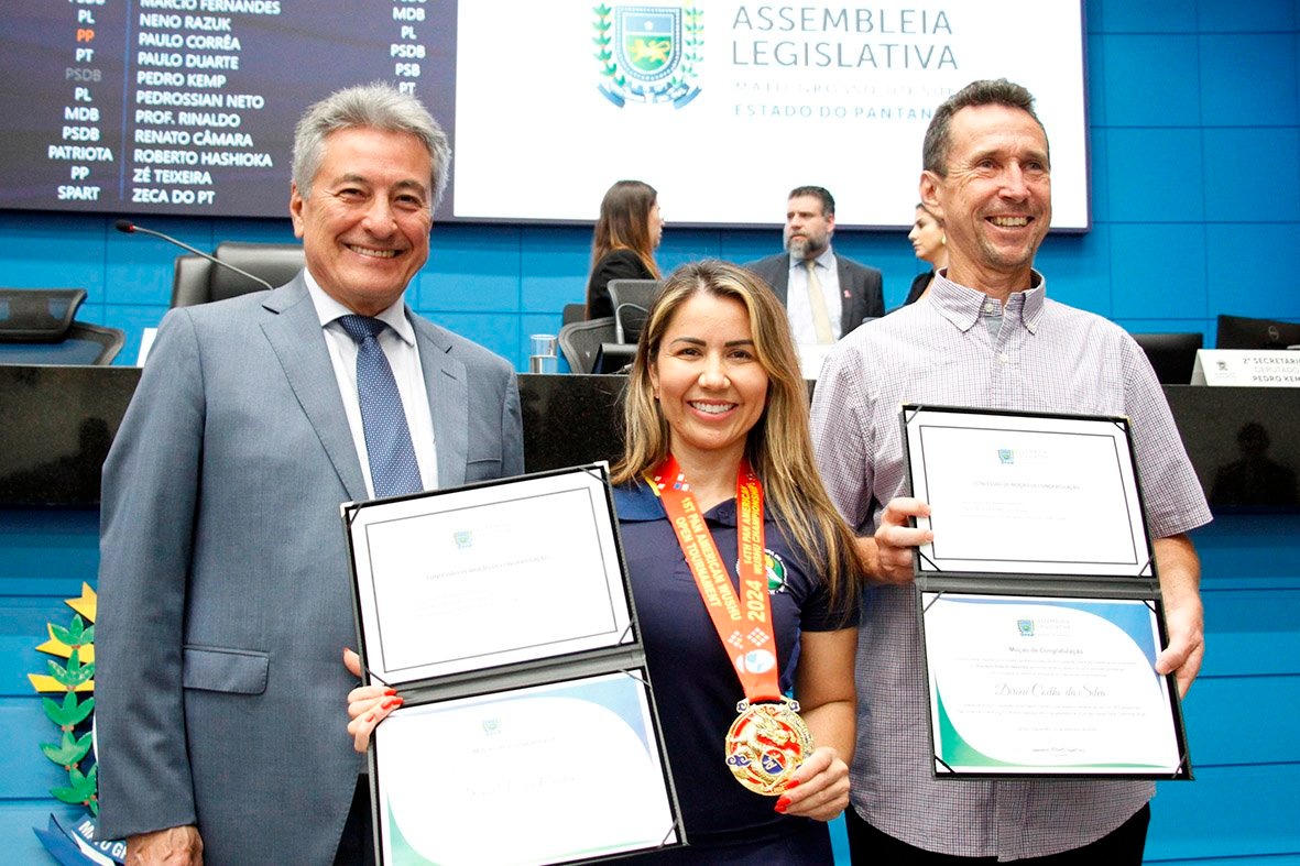 Atleta campeã pan-americana de Nova Andradina e mestre de kung fu são homenageados por Roberto Hashioka