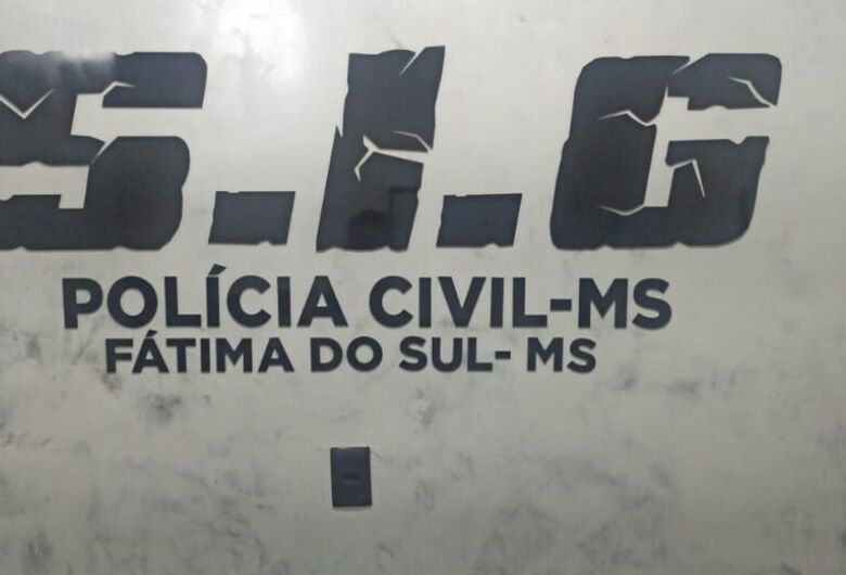 Polícia localiza grupo de menores e jovens que atiravam pedras em residências