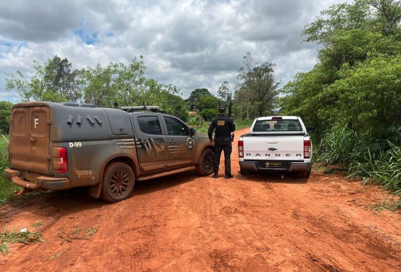 Caminhonete furtada em São Paulo é recuperada em MS