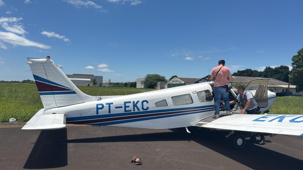 Polícia apreende em SP avião que saiu de MS com 450 quilos de pasta-base de cocaína