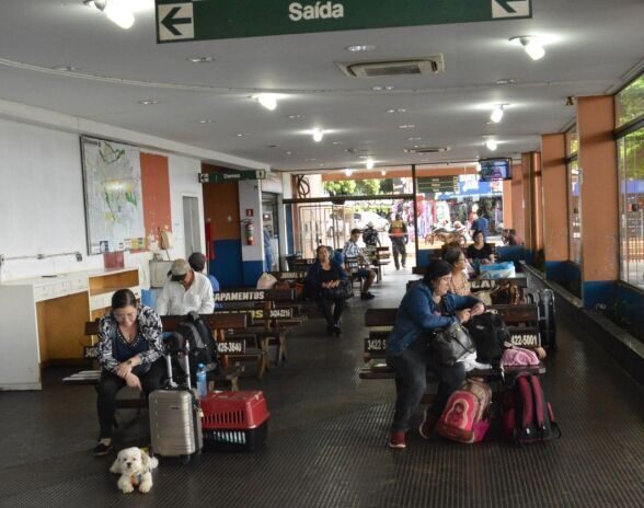 Cerca de mil pessoas devem passar por dia pela rodoviária de Dourados neste fim de ano