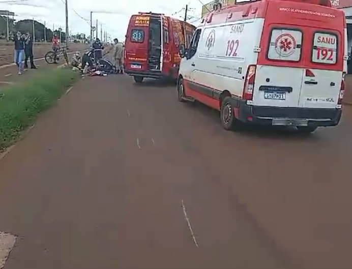 Câmeras mostram que buraco onde motociclista caiu tinha cone; Estado diz que já fez correção