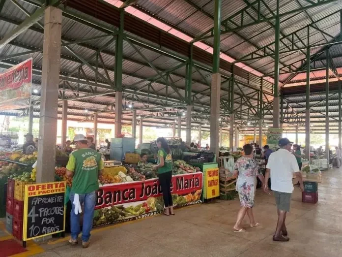 Feira Livre de Dourados funciona normalmente nesta terça-feira