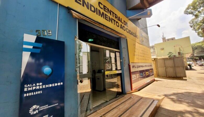 Sala do Empreendedor e Sebrae auxiliam MEIs na regularização de débitos