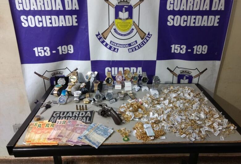 Jovem condenado por roubo a joalheria no centro de Dourados é preso 