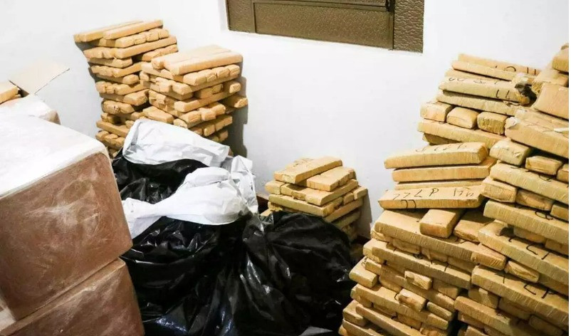 Polícia Militar estoura depósito e apreende 2 toneladas de maconha