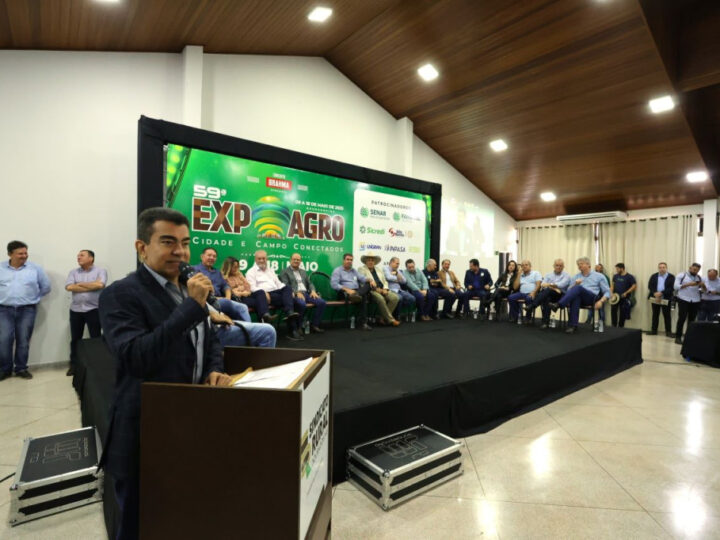 Na Expoagro, prefeito destaca esforços para volta dos voos comerciais a Dourados