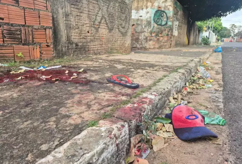 Rapaz envolvido em roubos e tráfico é executado na rua em Campo Grande