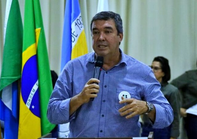 Nos EUA, Riedel participa de reuniões com empresários