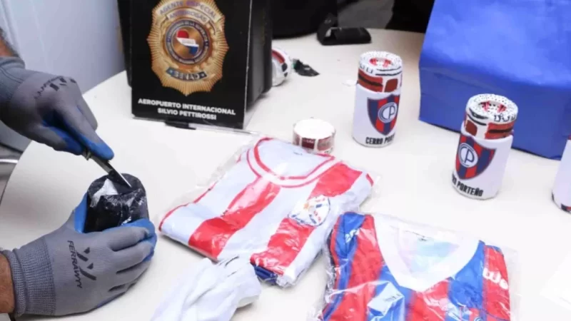 Traficantes usam brindes de time paraguaio para enviar cocaína à Arábia