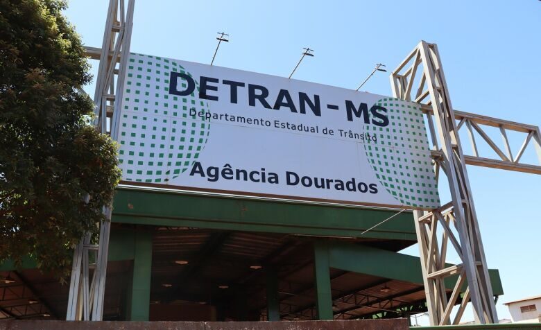 Detran-MS realiza leilão online de veículos conservados com visitação em Dourados