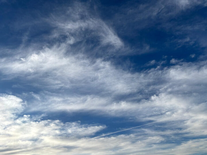 Previsão do tempo: Quarta-feira tem sol com algumas nuvens e máxima de 30ºC