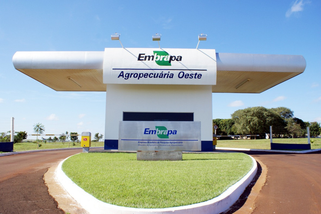 Câmara realiza sessão solene em homenagem aos 50 anos da Embrapa Agropecuária Oeste