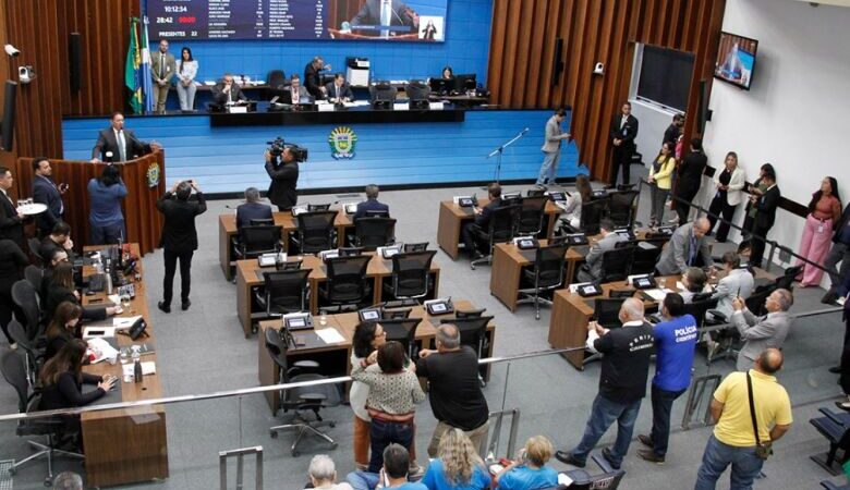 Projeto que prevê recurso a fundos de crianças e idosos na pauta desta quinta-feira