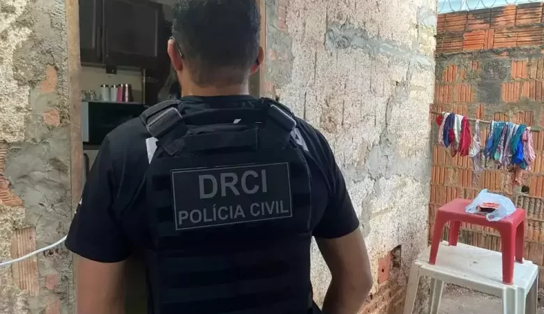 Operação desarticula quadrilha que clonou número de celular de Riedel