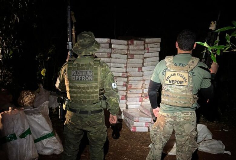 Operação conjunta encontra 4t de maconha próximo a divisa com o MS