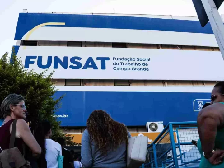 Semana começa com 1,8 mil vagas na Funsat