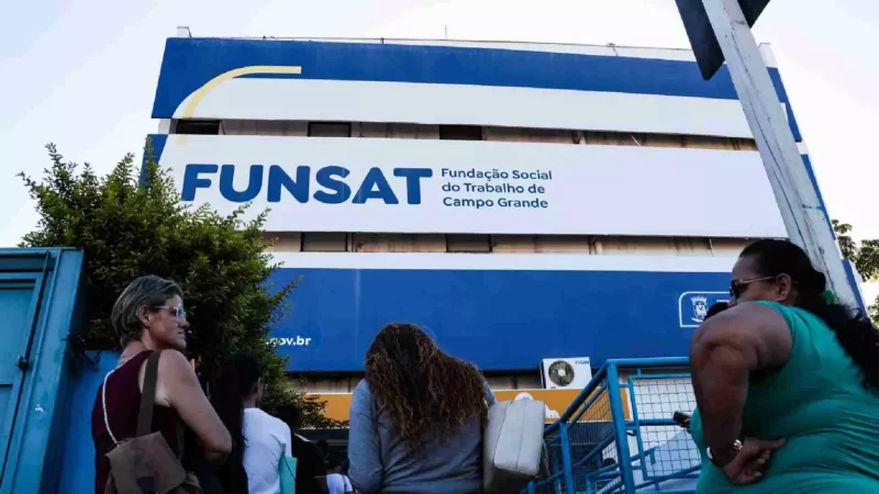 Semana começa com 1,8 mil vagas na Funsat