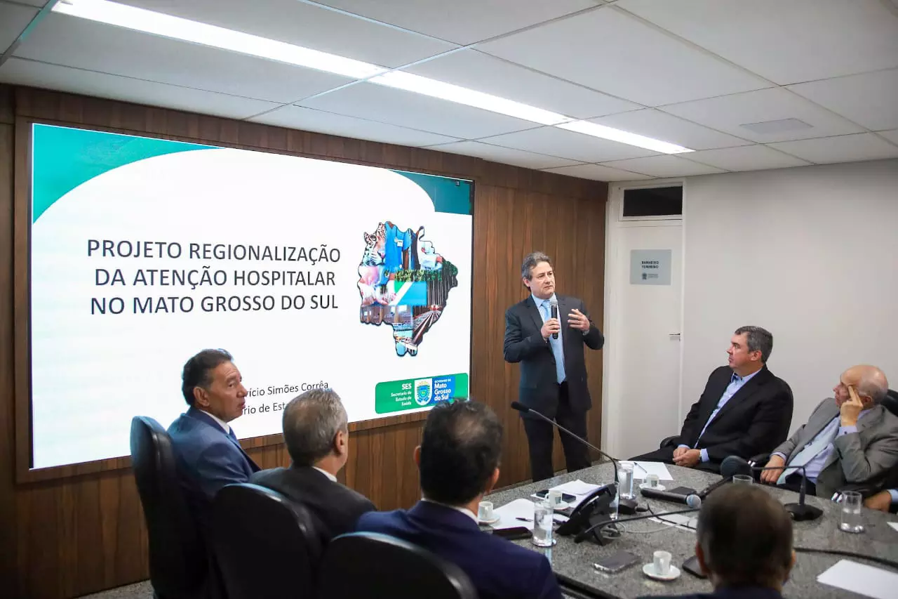 Riedel apresenta projeto de Regionalização da Atenção Hospitalar em reunião com deputados