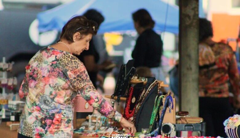 Evento gratuito reúne gastronomia, artesanato e música ao vivo no Parque dos Ipês