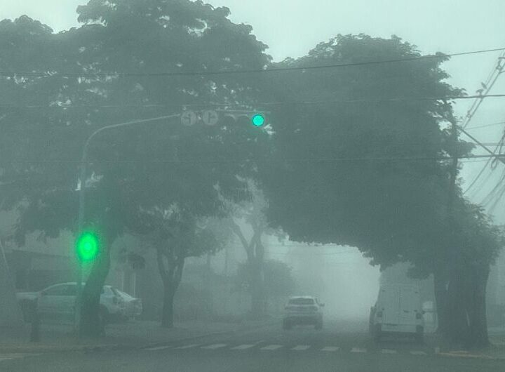Dourados amanhece sob forte neblina e deve ter sábado com calor e chuva