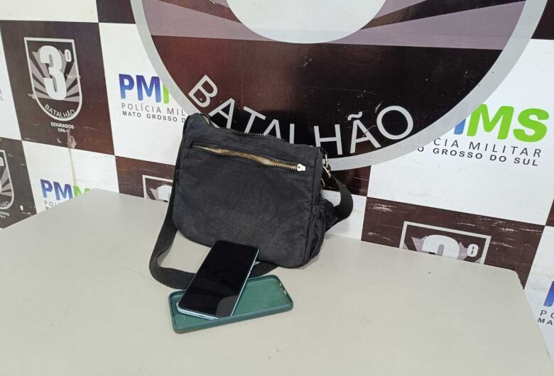 Furto em loja termina com marido preso e mulher detida por xingar policiais em Dourados