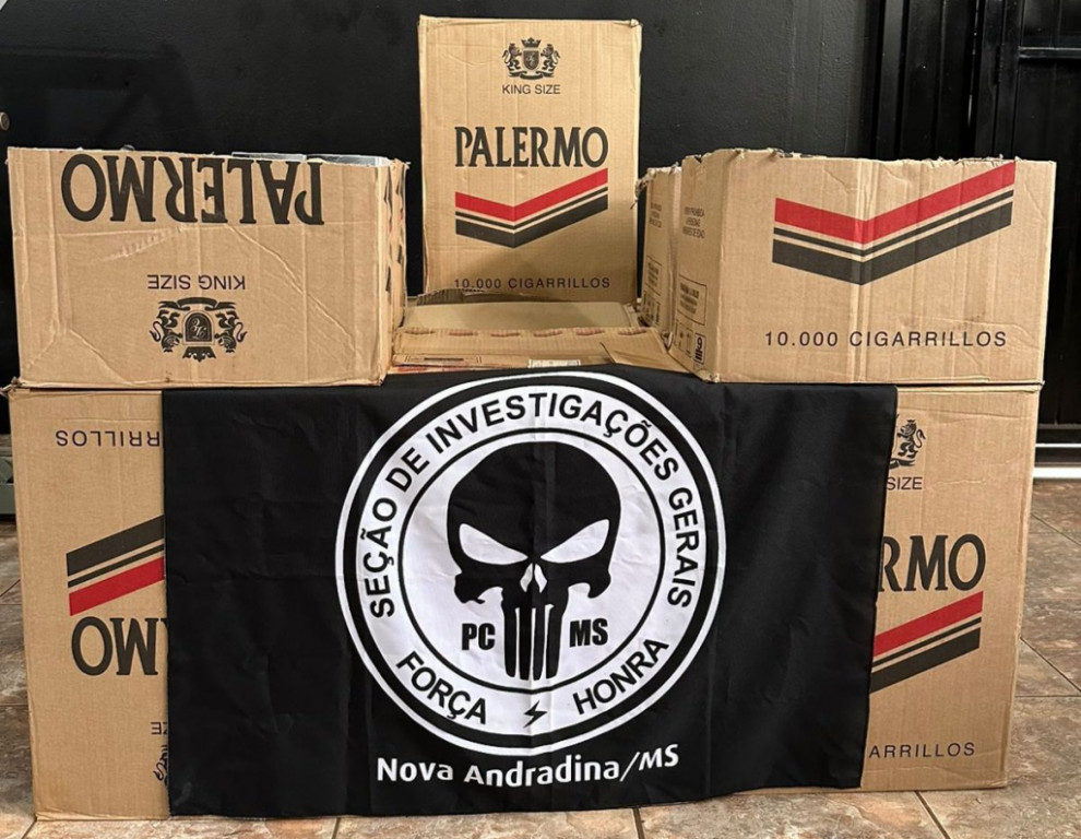 Homem é flagrado descarregando pacotes de cigarros em cidade de MS