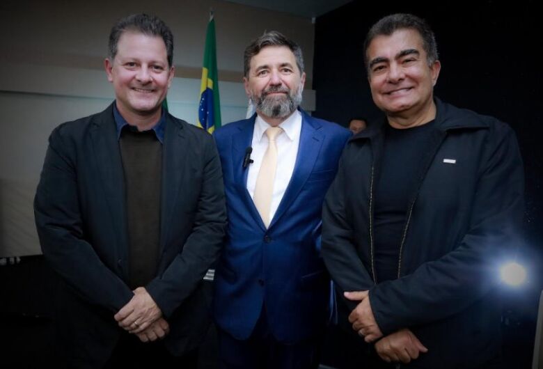 Renato Câmara participa de posse da ACED e reforça apoio ao setor empresarial de Dourados