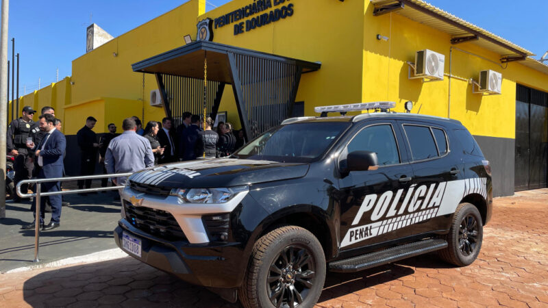 Penitenciária de Dourados recebe viatura que resiste a tiros de espingarda calibre 12