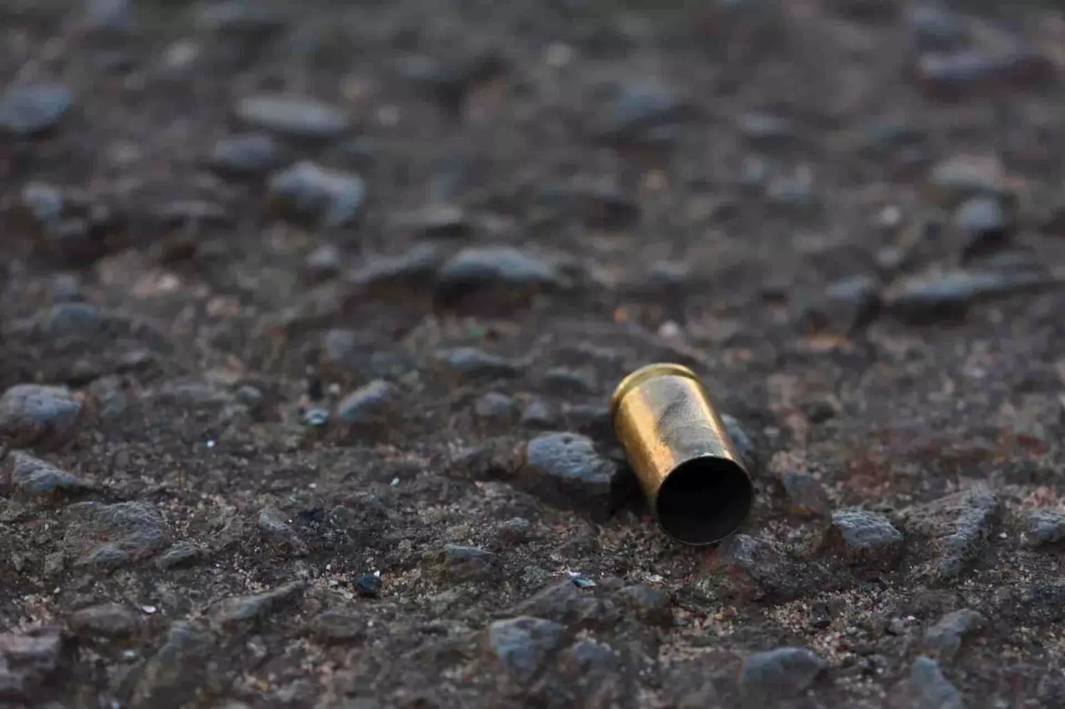 Rapaz é executado com 15 tiros na cabeça e tórax em frente a tabacaria no Centenário em Campo Grande