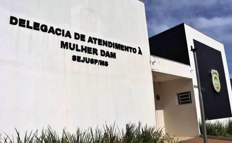 Homem é preso após estuprar ex-companheira grávida de 7 meses em Dourados