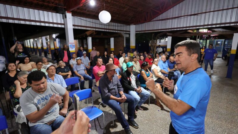 Prefeitura entrega mais 75 títulos de propriedade e anuncia outras 250 escrituras