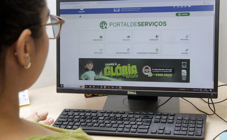Detran anuncia digitalização de guias de licenciamento e fim do envio impresso