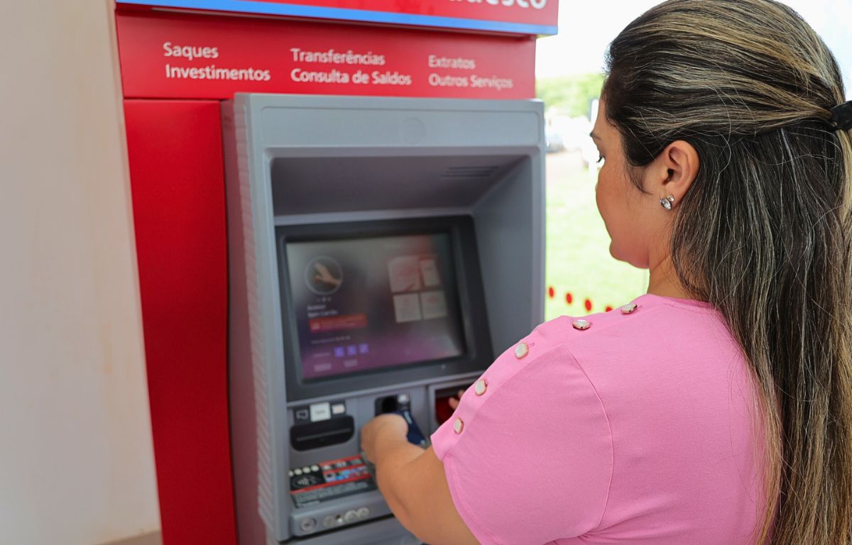 Prefeitura antecipa salários de 9.836 servidores pelo sétimo mês seguido