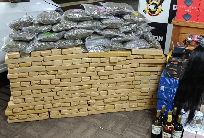‘Narco-muambeiros’ escondiam quase meia tonelada de drogas dentro de câmara fria em Dourados