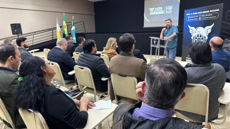 Entidades e empresários discutem propostas para transformar Dourados em um polo natalino