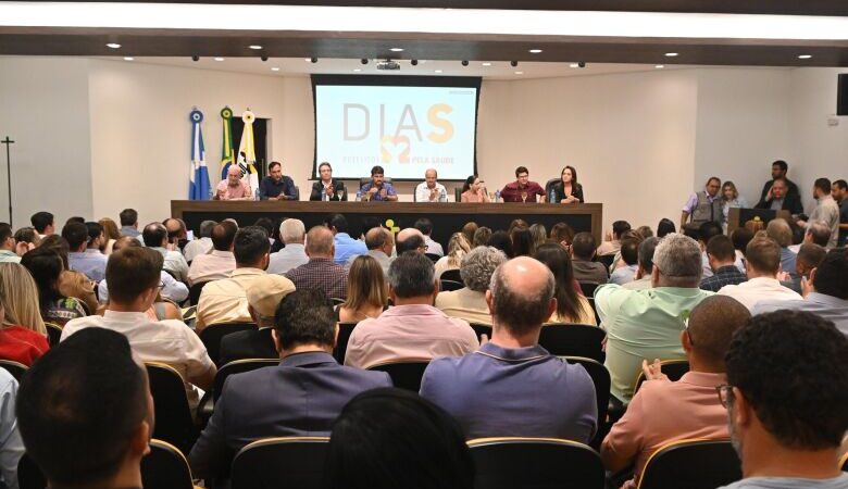 Governo de MS apresenta proposta de regionalização e financiamento da saúde às prefeituras do Estado