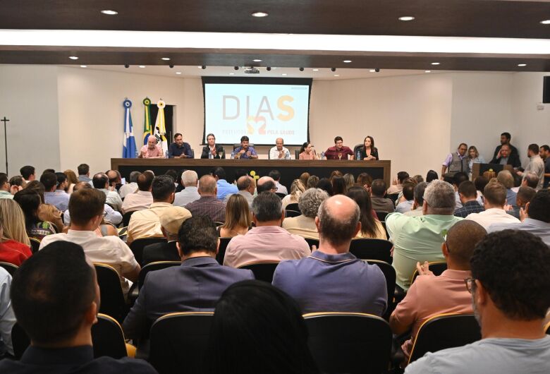 Governo de MS apresenta proposta de regionalização e financiamento da saúde às prefeituras do Estado