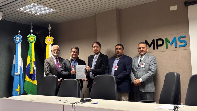 Prefeitura firma acordo com MP e garante criação de 210 cargos de professor de apoio