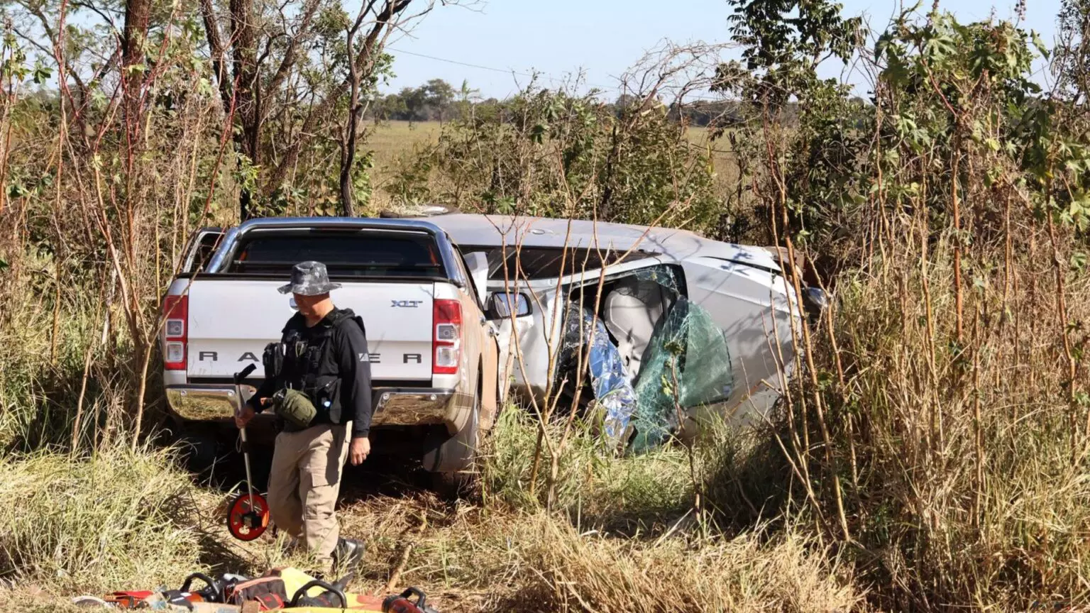 Carro foi jogado a 45 metros após batida que acabou em morte na BR-163