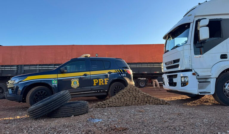 Com apoio aéreo, caminhoneiro é preso com 231 quilos de maconha e 101 celulares