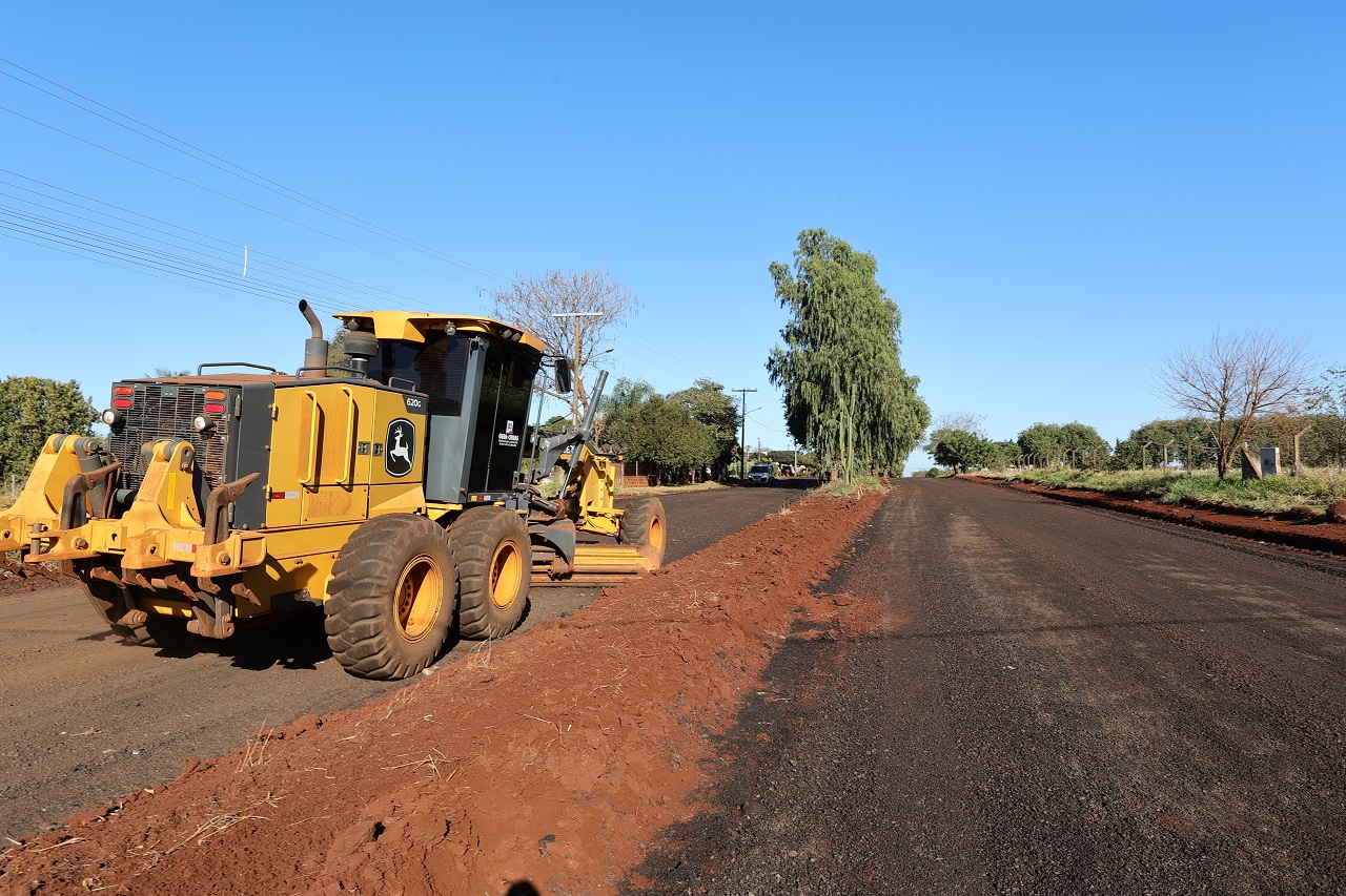 Prefeitura leva cascalhamento ao Campo Belo e acaba com espera de mais de 30 anos