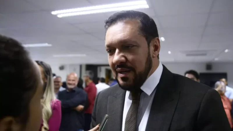 “Pedófilo precisa ser punido com o máximo rigor da lei”, diz Lucas de Lima sobre a morte de Emanuelly