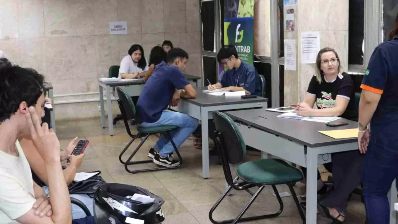 Semana começa com mais de 3,2 mil oportunidades de emprego e estágio em MS