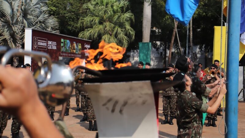 Prefeitura e 4ª Brigada de Cavalaria fazem acendimento da Chama da Pátria na segunda