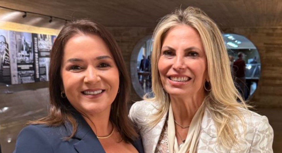 Partidos vão ao TSE para cassar mandato de Adriane e vice prefeita por compra de votos